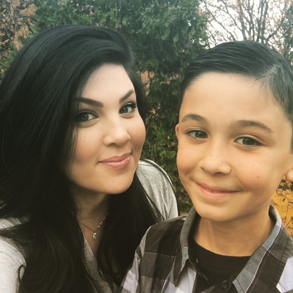 Meet Your Posher - Picture 3 of 8